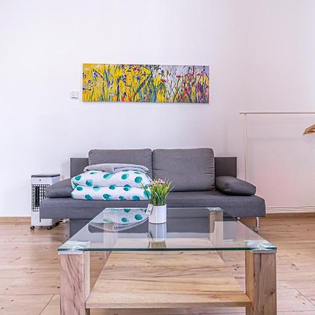 6 Min To Amusement Park - Economy Rooms In Shared Apartment 维也纳 外观 照片