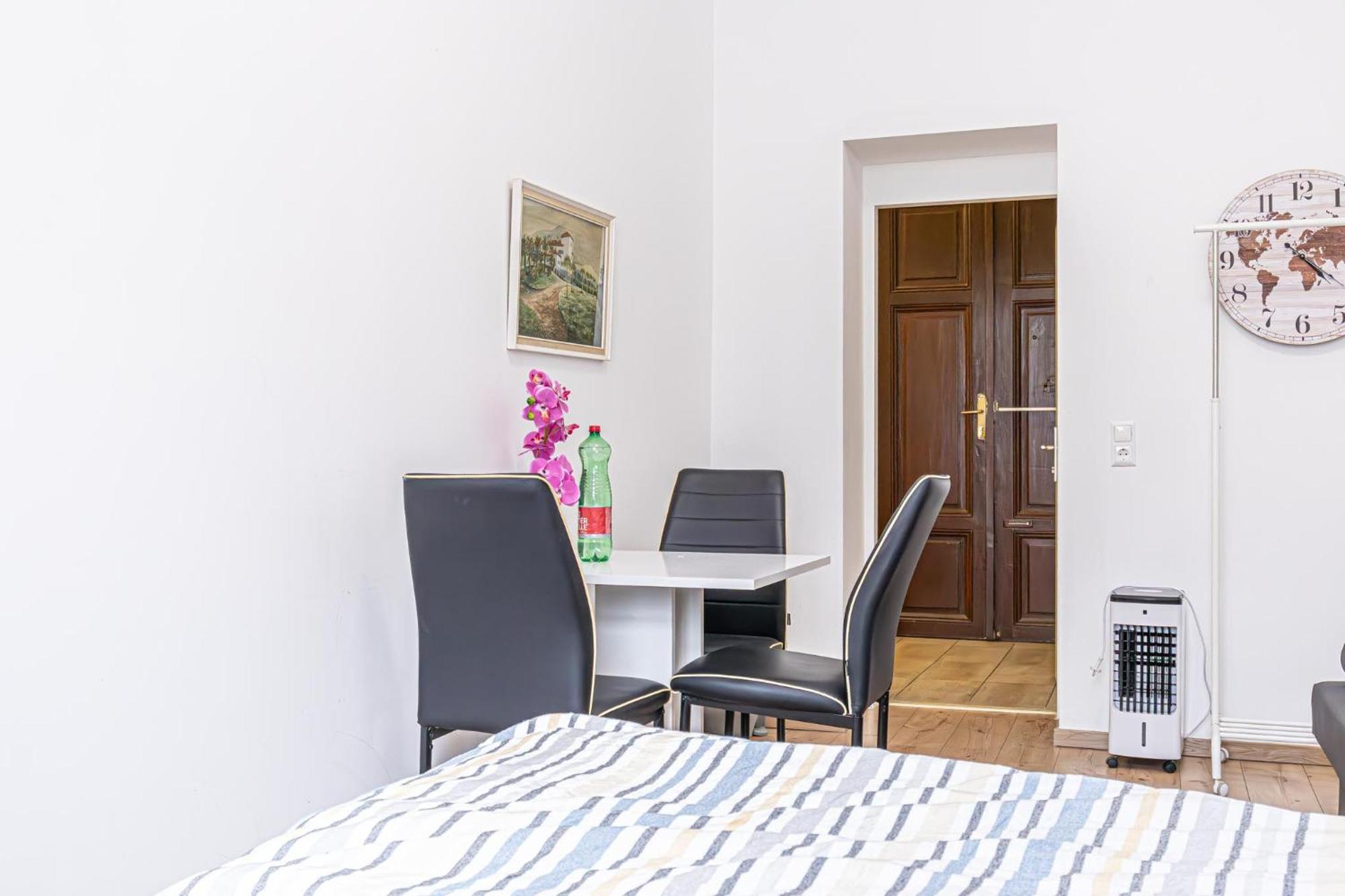 6 Min To Amusement Park - Economy Rooms In Shared Apartment 维也纳 外观 照片