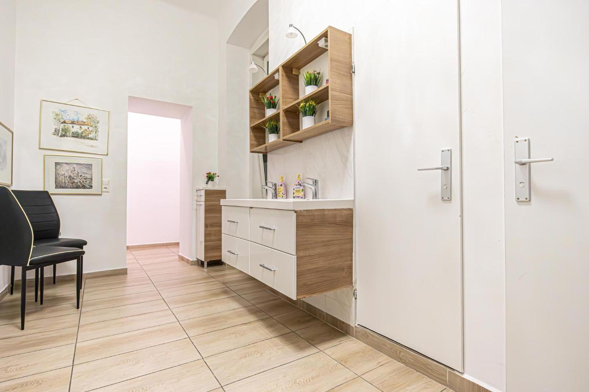 6 Min To Amusement Park - Economy Rooms In Shared Apartment 维也纳 外观 照片